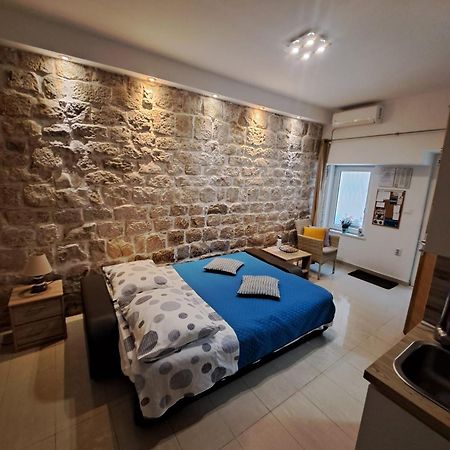 Studio Apartment Legcevic Kaštela Exterior foto