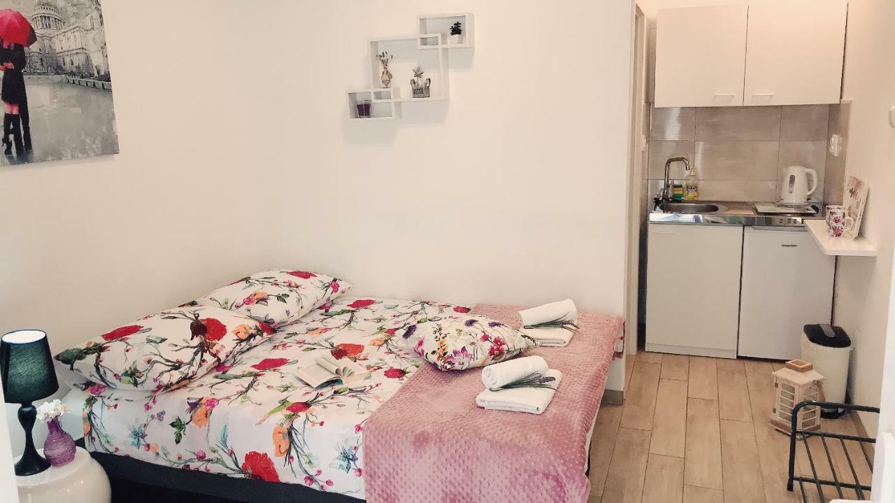 Studio Apartment Legcevic Kaštela Exterior foto